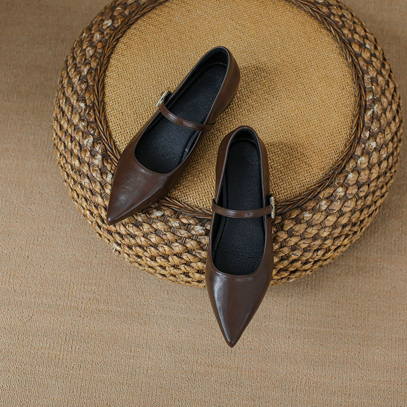 Черные элегантные туфли Мэри Джейн на низком каблуке, женские туфли 2025, новые весенне-осенние французские балетки с острым носком для вечерних выходов.