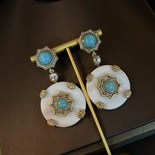 中古复古圆形天然贝壳爪镶满钻耳钉浮雕做旧金绿松石天然石耳饰