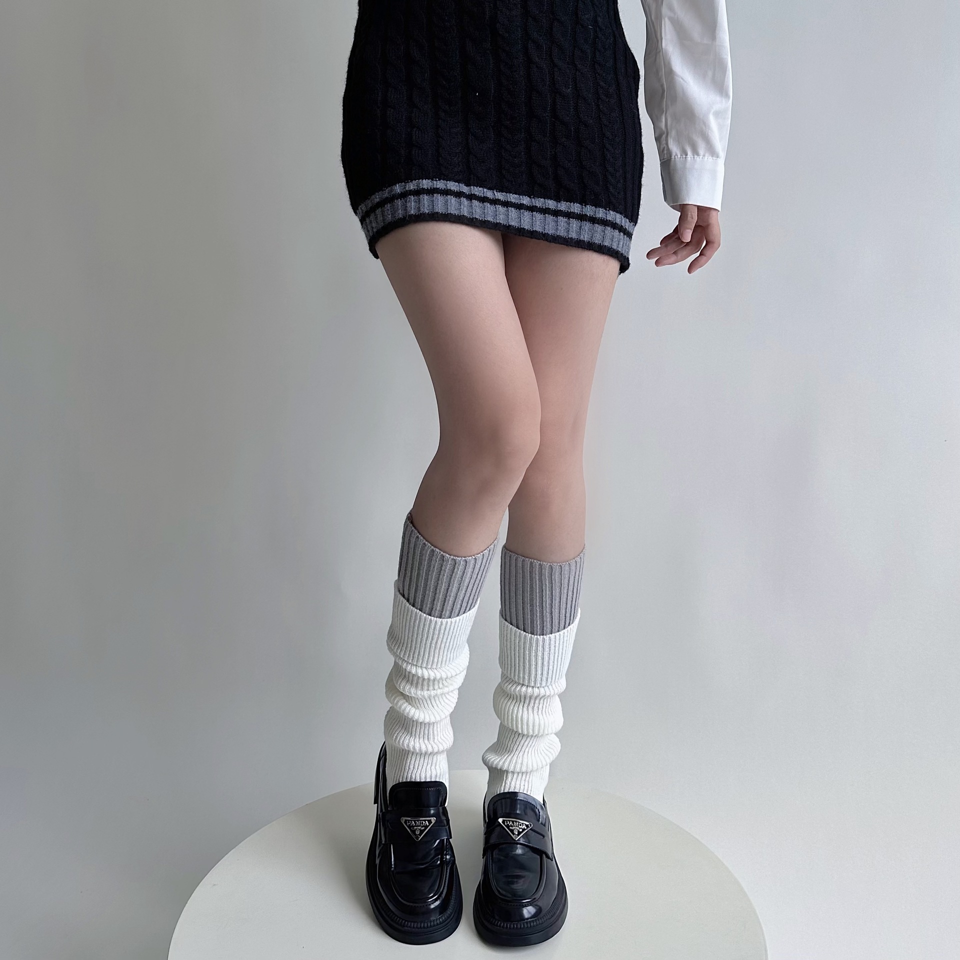 Femmes Style Japonais Sucré Bloc De Couleur Fibre De Polyacrylonitrile Sur Le Genou Chaussettes Une Paire display picture 9