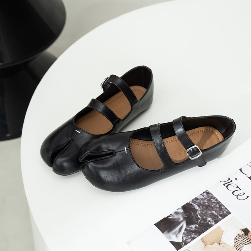 2026 Spring New Style Double-Row Buckle Strap Pig-Toe Split-Toe Mary Jane Design Fashion Single Shoes for Women