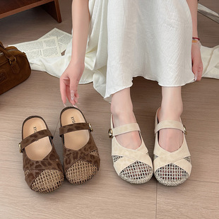 �r�b�����^��Ь�����⴩һ�_��Ů����С���ݵ���ӖЬƽ�e�כ���