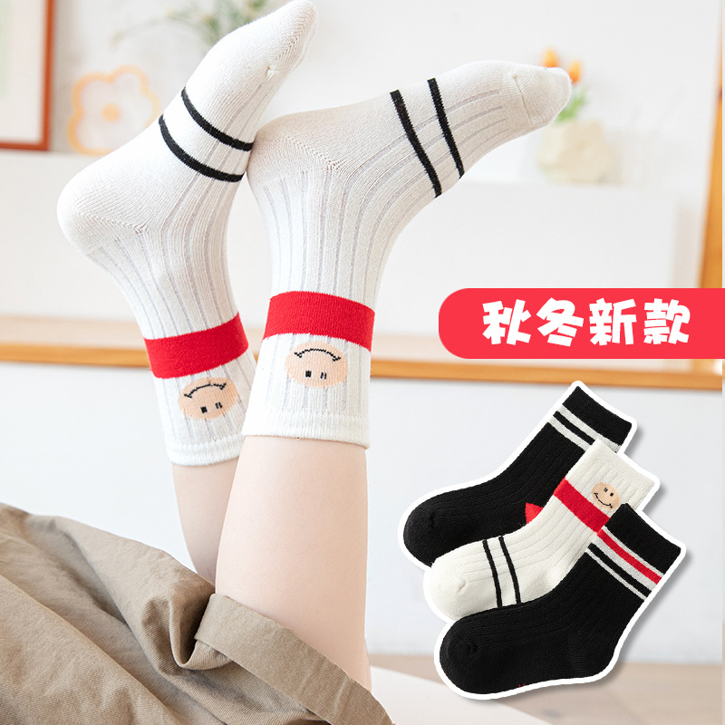 T326 흑백 웃는 얼굴 우수한 면 가을, 겨울 인기 통기성 땀 흡수 학생 양말