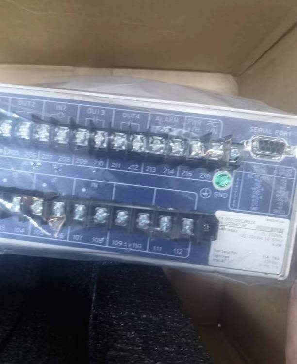 美国SEL安全继电器0300G303425XX12XX微机保护装置