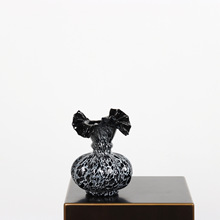 中古风极简奶牛黑色白色芬顿琉璃花瓶玻璃高级感大小ins风手工