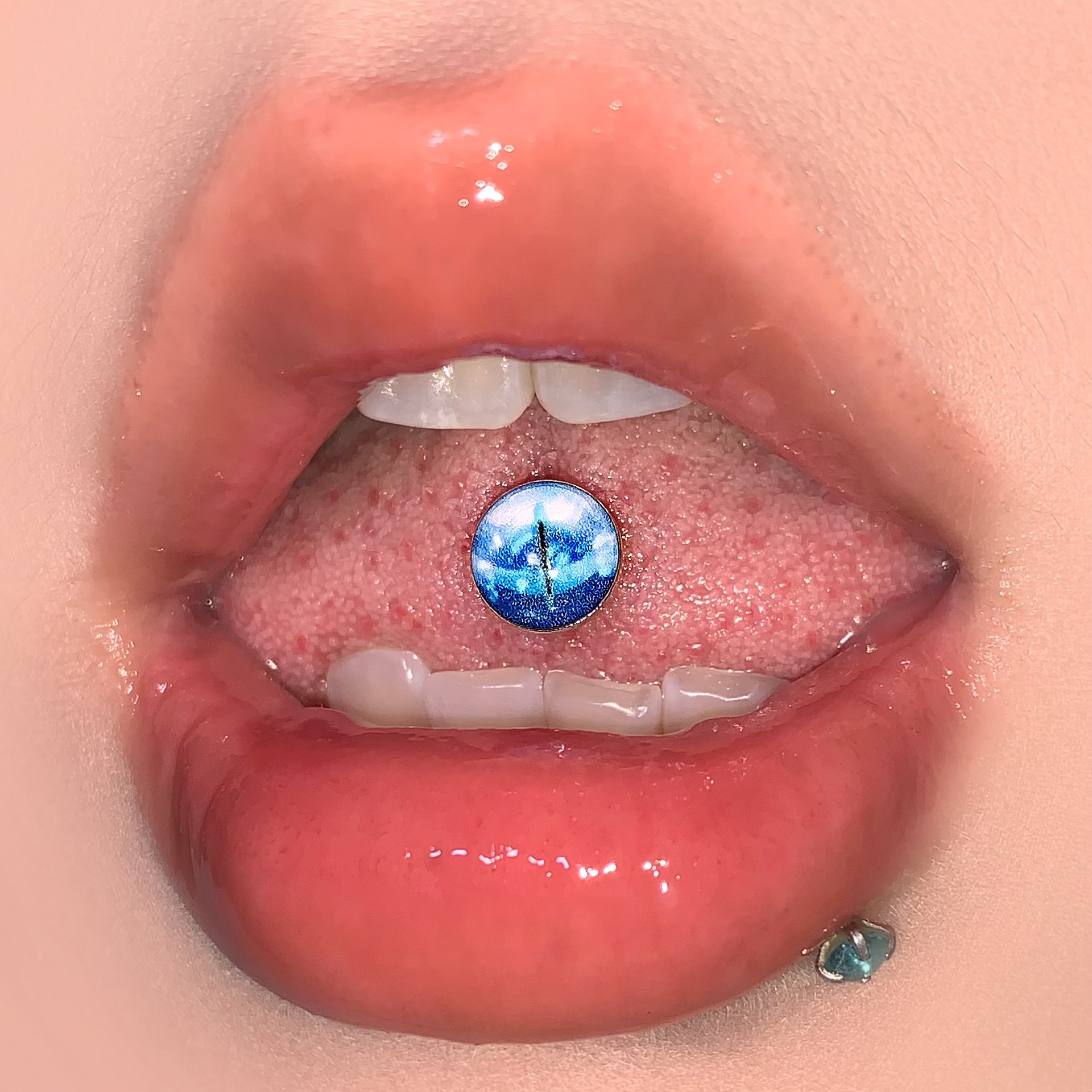 Pointed labret stud close-up product detail
