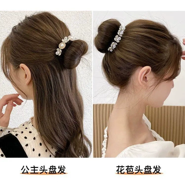 Elegant hairgrip, flowered, 2021 collection, adds volume