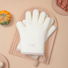 Five-finger silicone anti-scalding gloves microwave anti-slip thickened cotton insulation gloves high temperature resistant baking gloves