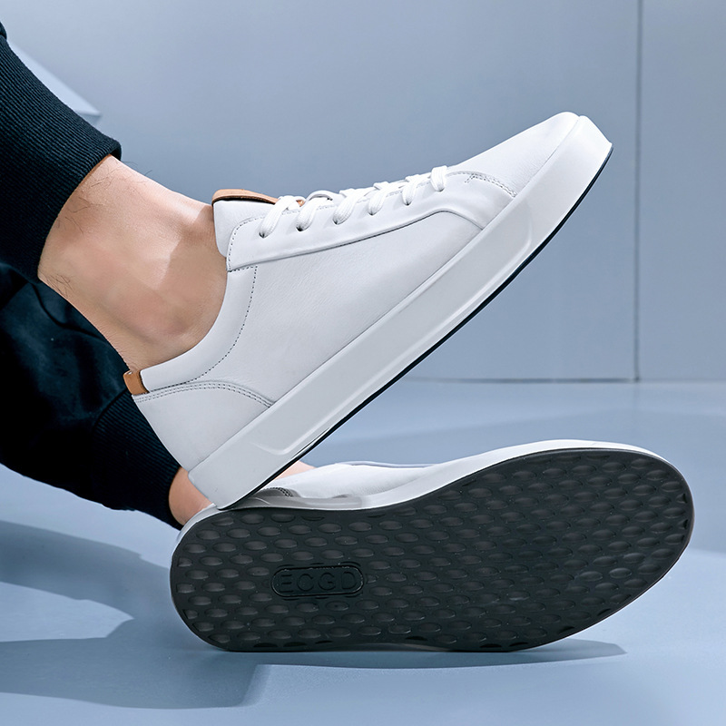 MAASINDA lujo ligero de cuero de vaca de cabeza zapatos blancos de hombre suave transpirables zapatos de skate casuales de cuero genuino versátiles de moda de suela gruesa