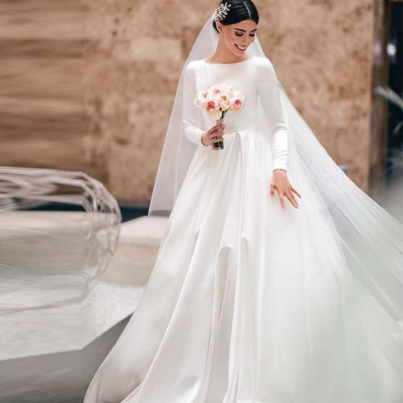 Wedding Dress 2026 New Style Bride's One-Shoulder Long-Sleeve Simple Retro Satin Court-Style Long Train Main Wedding Gown