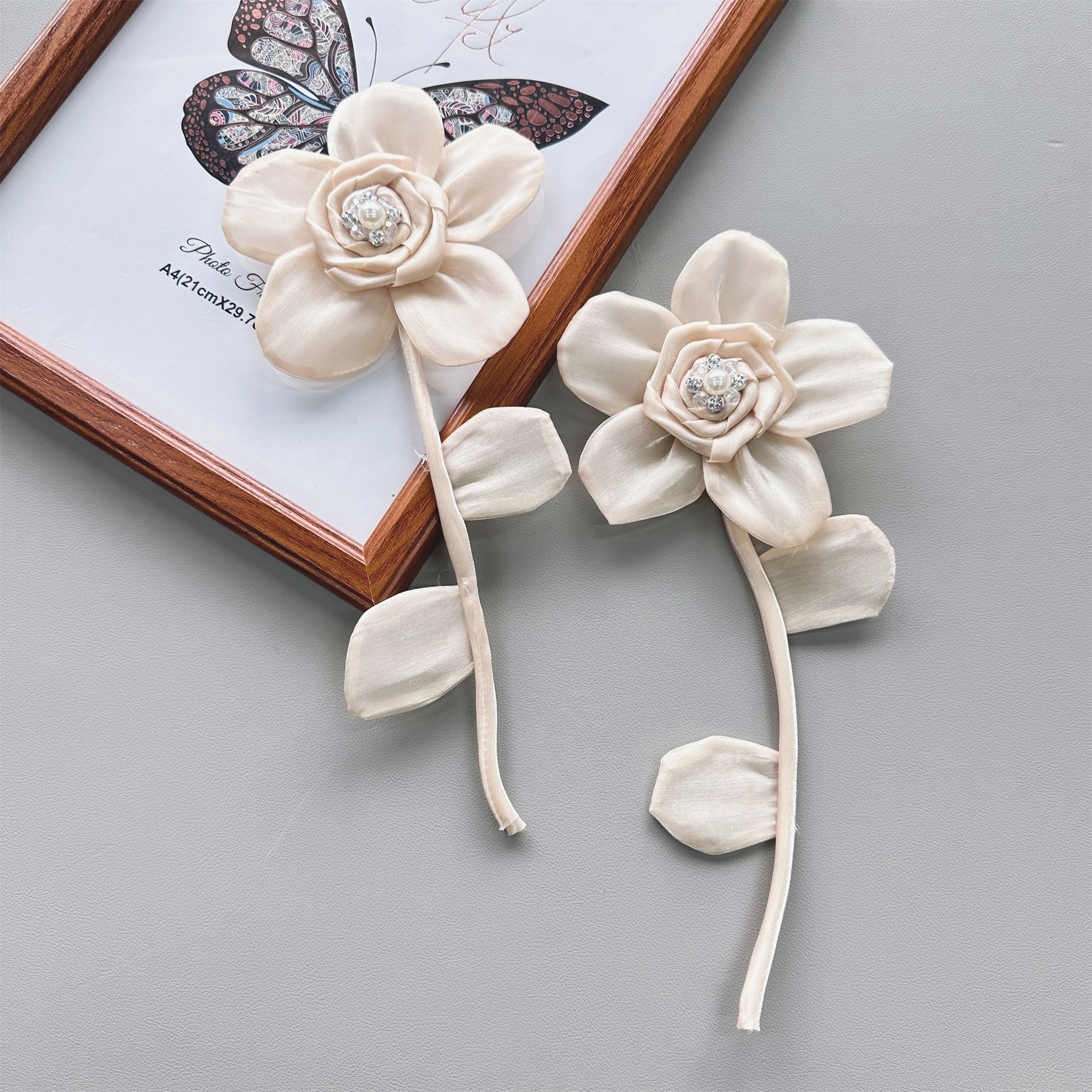 Venta caliente albaricoque organza flor accesorios DIY material hecho a mano vestido de novia accesorios a juego suministro directo al por mayor