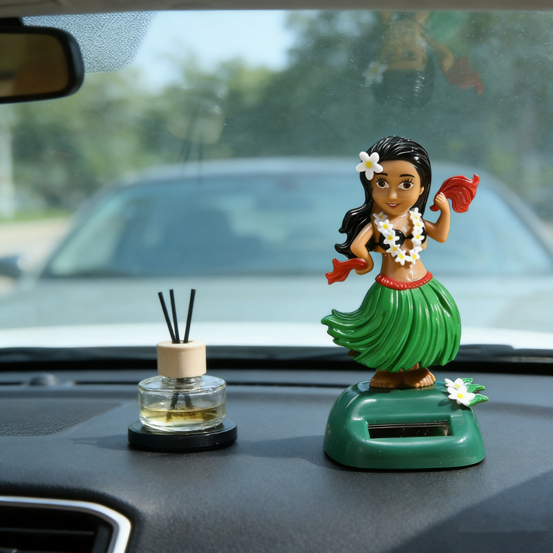 Solar-powered Hawaiian hula girl car ornament, creative car interior decoration, swinging figurine