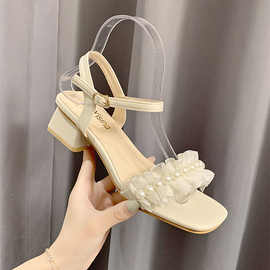 2024年新款仙女风珍珠凉鞋夏季一字带罗马气质粗跟中跟女法式凉鞋