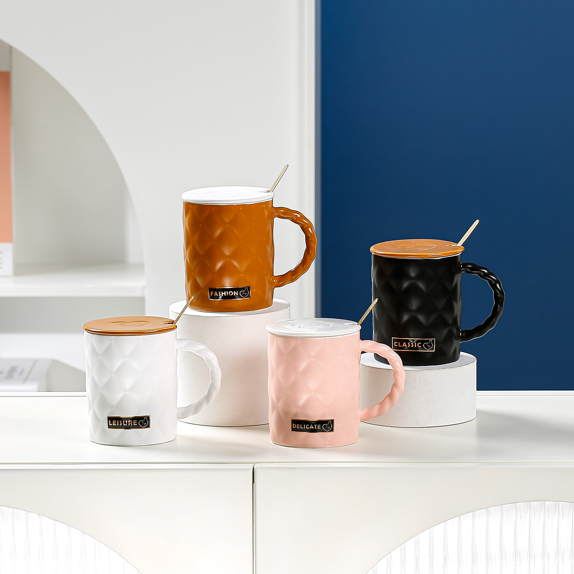 Taza de gran capacidad, regalo de dibujos animados, taza de cerámica para niños, juego de taza de color bajo vidriado pintado a mano, regalo creativo