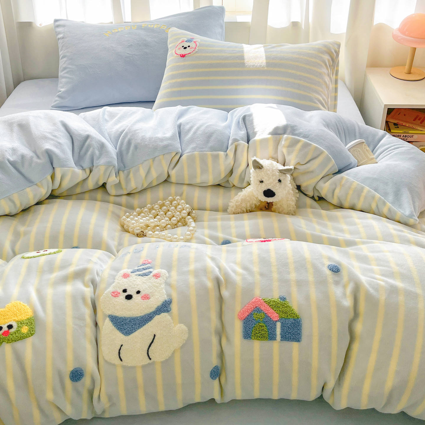 Invierno de dibujos animados de leche de seda cama de cuatro piezas en invierno de seda de coral calentamiento sábanas cubiertas de cama de tres piezas