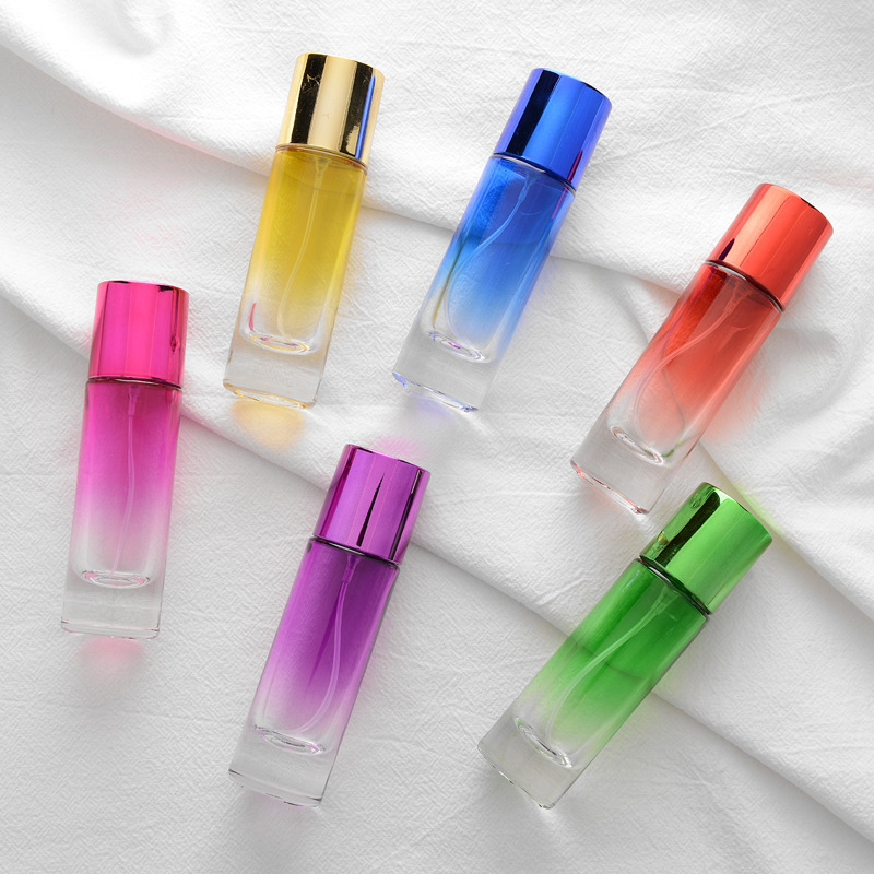 厂家直销 30ml喷色直圆喷雾瓶 彩色玻璃分装瓶香水空瓶现货批发