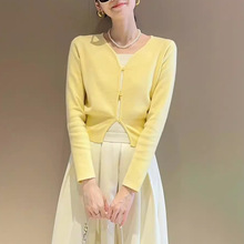 奶黄色针织开衫女2026早秋新款修身显瘦百搭薄款简约短款毛衣外套