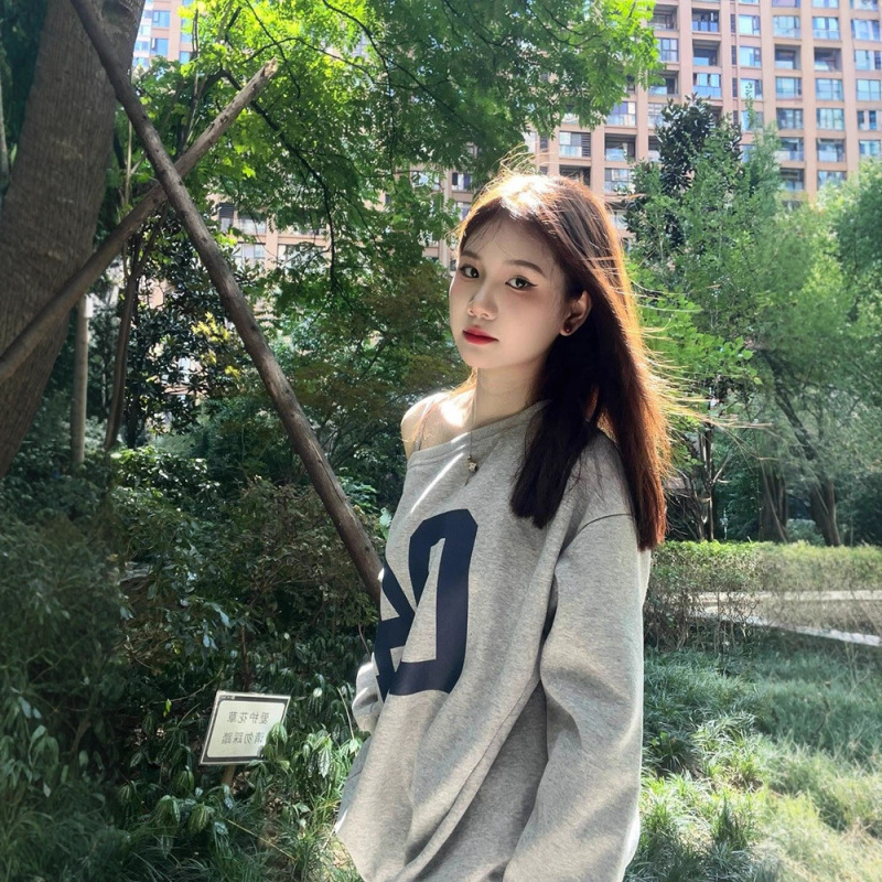美式辣妹斜肩数字设计感长袖卫衣女2025秋季新款纯欲宽松露肩上衣|undefined