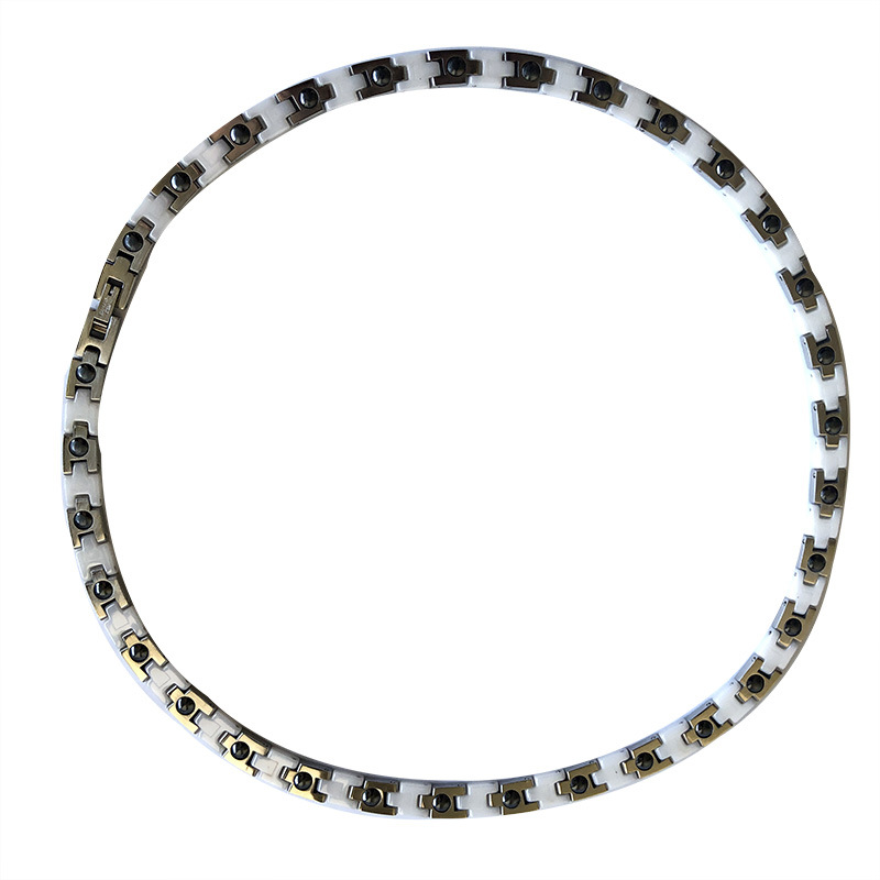 Collar europeo y americano nuevo titanio acero con cerámica bambú unisex magnético impermeable no se desvanece collar