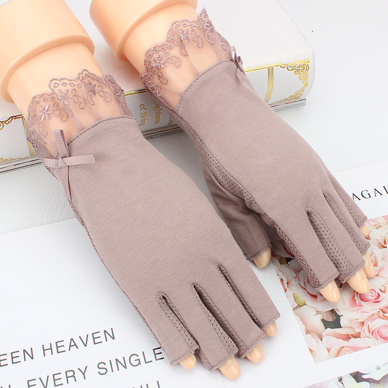 Verano medio dedo protección solar guantes mujeres delgadas ciclismo protección solar protección UV conducción encaje dedo abierto al por mayor