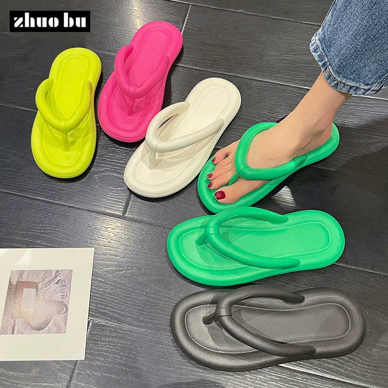 Летние плоские шлепанцы для женщин, повседневные пляжные шлепанцы, мягкие шлепанцы-вьетнамки для мужчин в конфетных цветах, оптом больших размеров