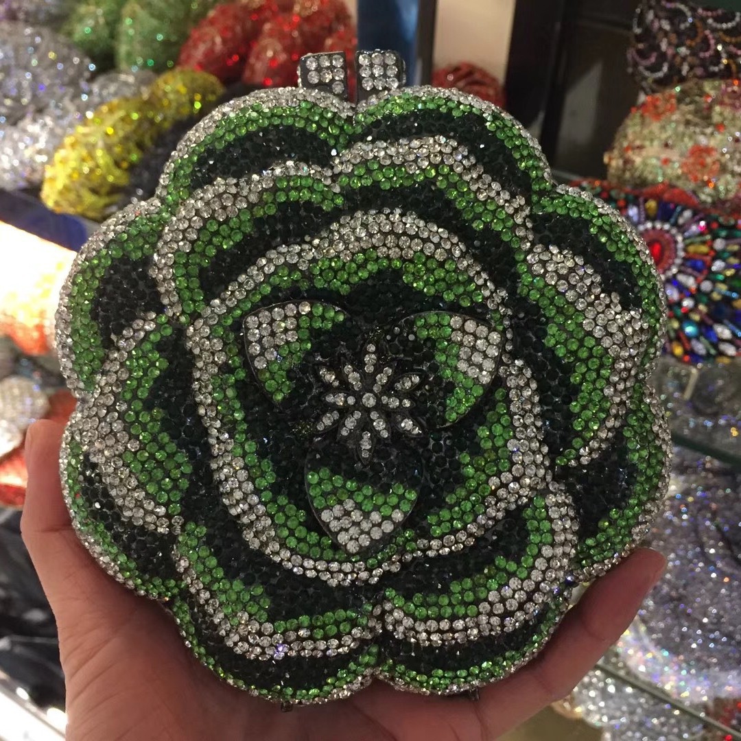 Seleccione estrictamente bolso de mano de flores con diamantes para banquete de boda europea y americana flor estereoscópica bolso de mano de mujer