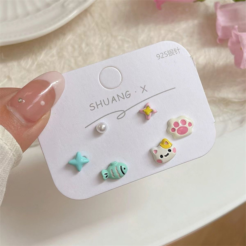 ああ、ああ、早春のピンクのピアスがついた _ 優しい蝶ネクタイのピアスセットの小さなデザイン感耳飾り|undefined