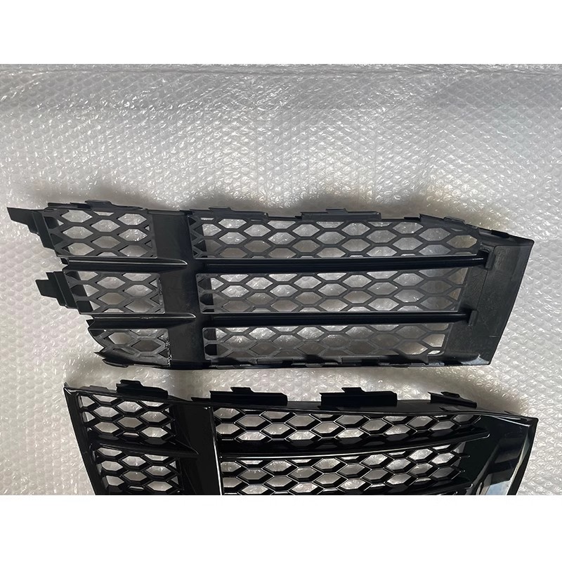 Suitable for Audi RS5 fog lamp frame 08-16 A5RS5 bumper fog lamp grille bright black frame 8T0807681
