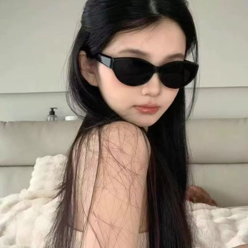 Jennie aynı stil gözlük kadın vintage seksi kedi göz küçük çerçeve gözlük polarize ultraviyole koruma güneş gözlüğü yüz küçültücü