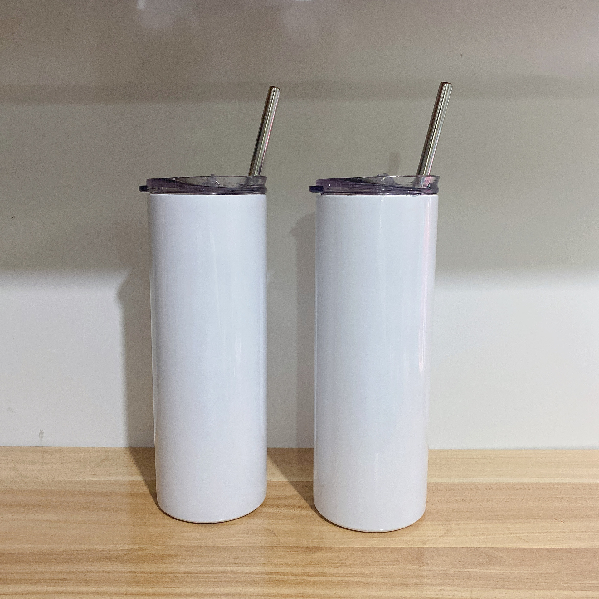 Nueva sublimación portátil 20oz taza recta 304 taza de vacío de acero inoxidable de doble capa taza de paja montada en el coche con personalización de la tapa