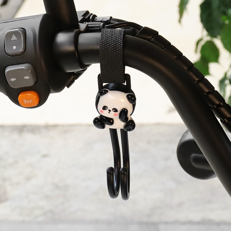 Gancho para coche eléctrico Gancho para colgar para motocicleta de carga universal delantero Gancho para llevar lindo panda