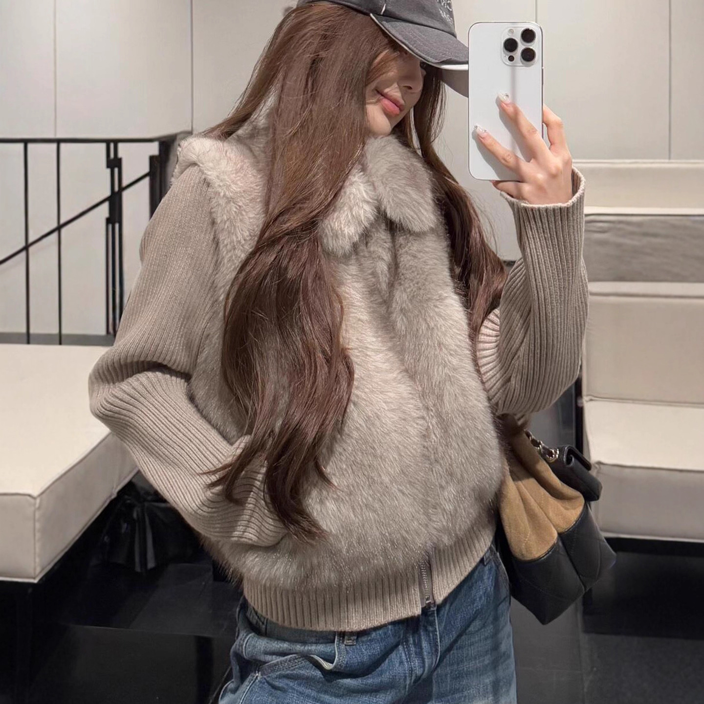 2025 Winter New Style Young Fashionable Environmentally Friendly Fur Outwear Women's Short Knitted Sleeves Detachable