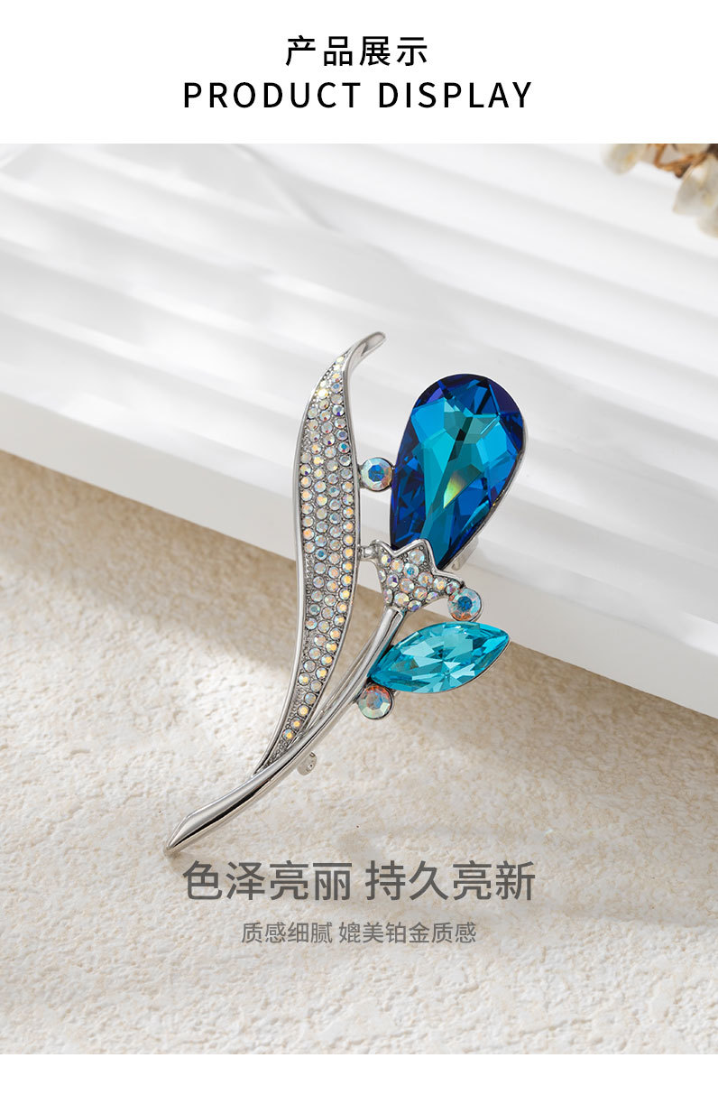 新款优雅水晶花朵胸针小众高档立体花卉别针送礼纪念西