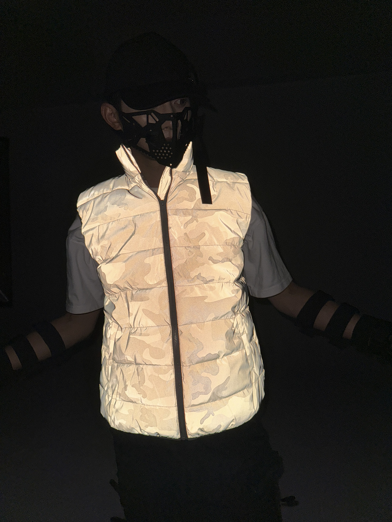 Vêtements pour hommes Nouveau gilet réfléchissant de camouflage d'extérieur d'automne et d'hiver manteau en coton col montant gilet lumineux épais et chaud_voghion.com