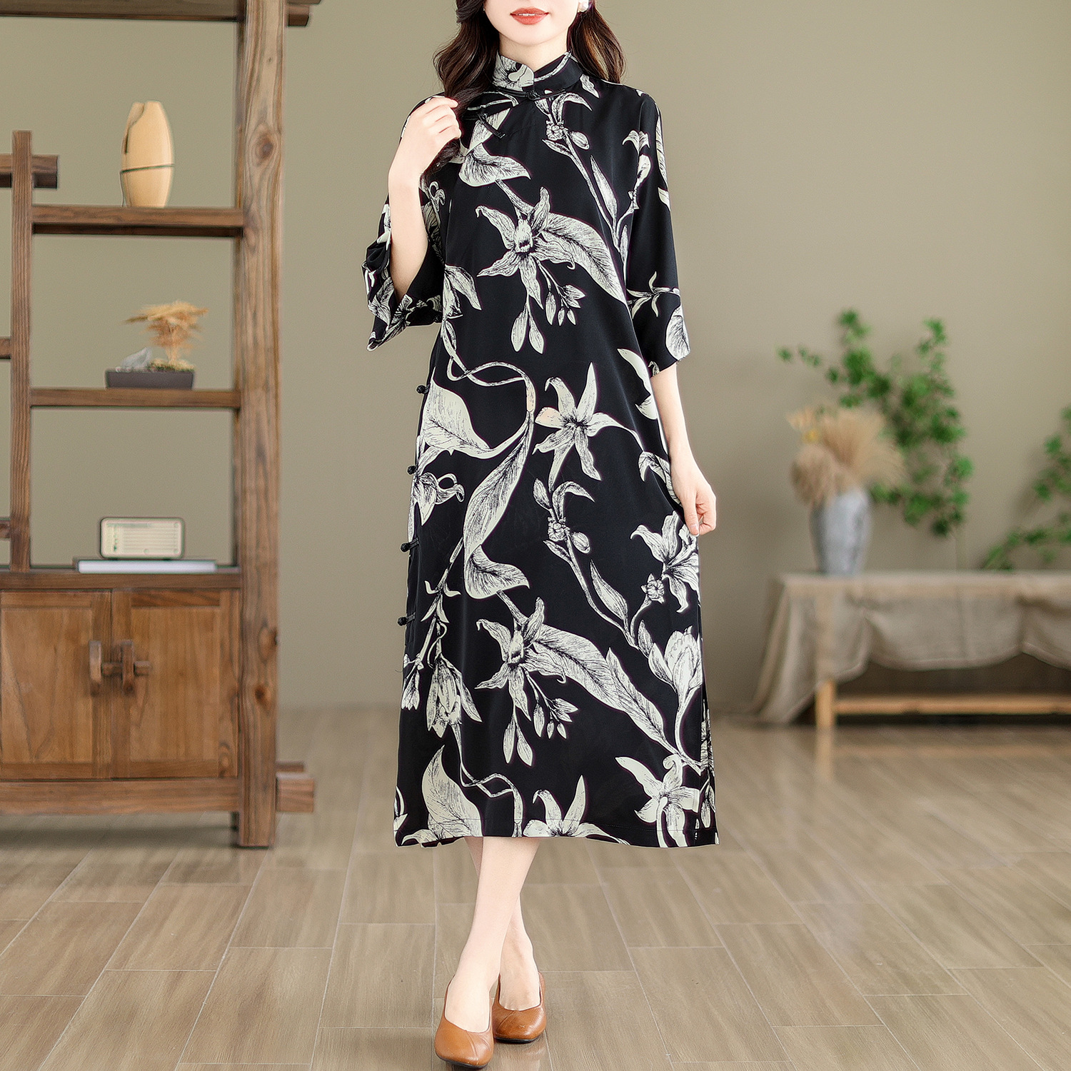 Summer black cheongsam