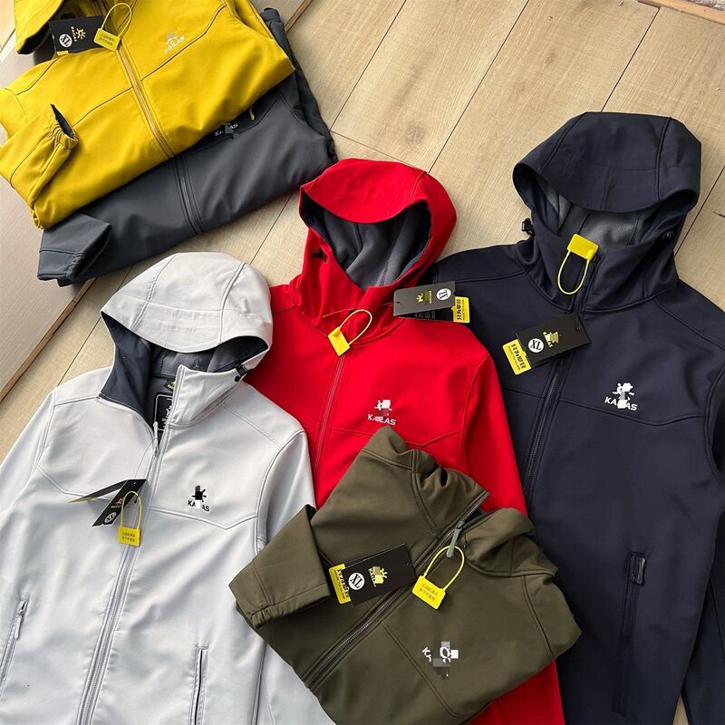 Keller Stone Style Autumn and Winter Hooded Softshell Jacket Workwear Coat with Embroidered Lettering, Windproof and Fleece-Lined Jacket Keller Stone Style Autumn and Winter Hooded Softshell Jacket Workwear Coat with Embroidered Lettering, Windproof and Fleece-Lined Jacket