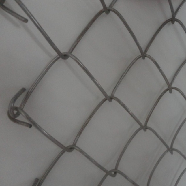 【承接安装】供应2米高热镀锌勾花护栏网防锈防腐农场山地分隔网