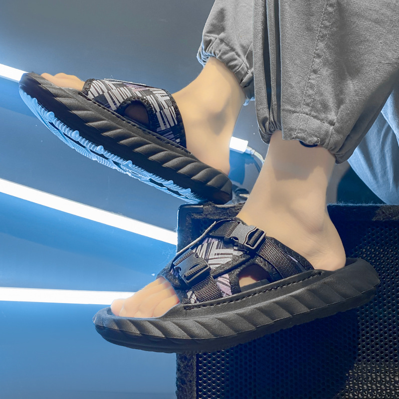 Sandalias y zapatillas de velcro de gran tamaño de comercio exterior para hombres, nuevas zapatillas deportivas de ocio de moda transpirables, zapatos de playa con punta abierta