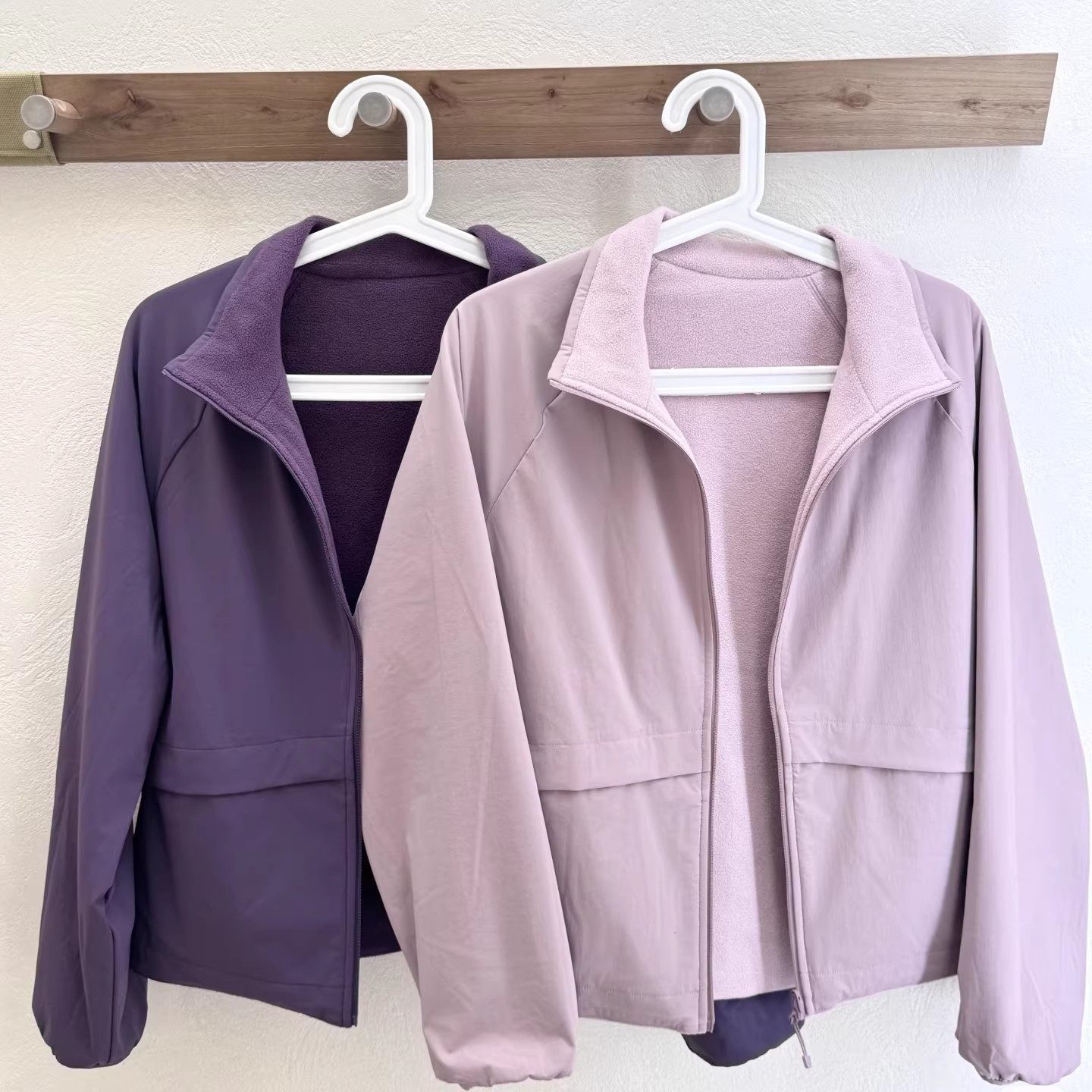 Women's Clothing! New Spring Softshell Fleece Reversible Travel/Mountaineering Jacket with Windproof Fleece Lining