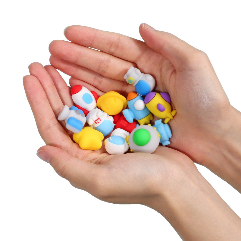 KUKI KOKI Home Eraser especial para estudiantes de primaria como dibujos animados para niños, sin caspa, papelería limpia y encantadora, como una goma de cuero.