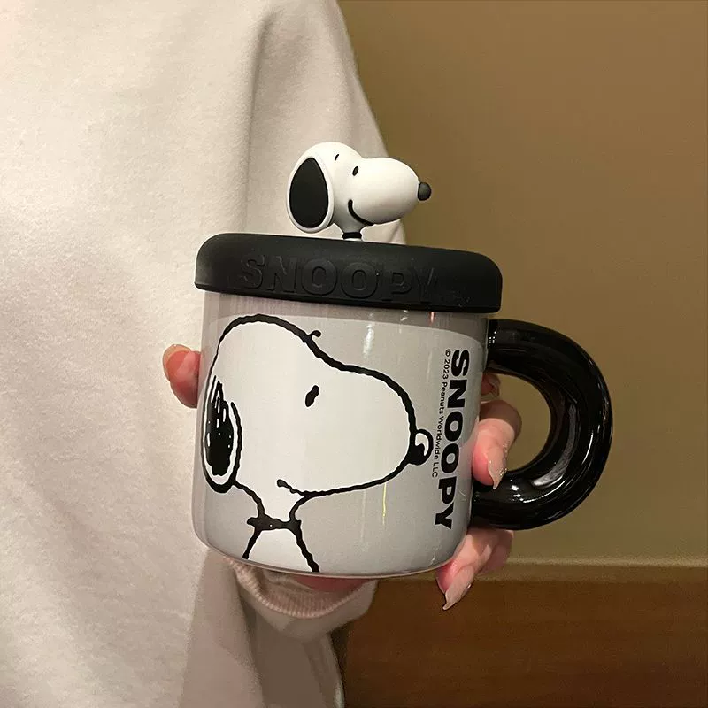 Керамическая чашка (Snoopy) с крышкой — милая кружка-подарок для девушек, яркие варианты ручек