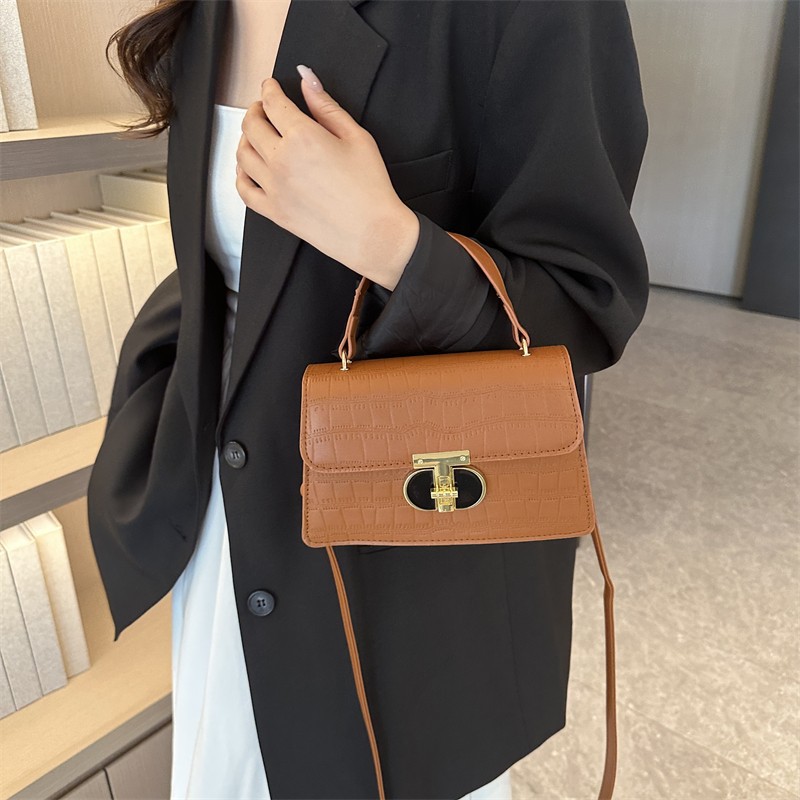 Bolso de moda coreano 2023 verano nuevo bolso de mujer personalidad cocodrilo bolso de hombro simple retro bolso de mochila