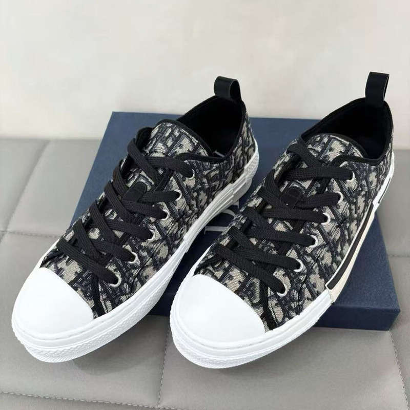 European Style Low-Top Casual Shoes for Couples, Lace-Up Sports Sneakers, Men's Canvas Monogram Breathable White Shoes, Women's European Style Low-Top Casual Shoes for Couples, Lace-Up Sports Sneakers, Men's Canvas Monogram Breathable White Shoes, Women's