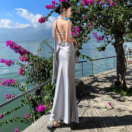 辣妹缎面感套装连衣裙性感挂脖修身露背不规则吊带上衣高腰半身裙