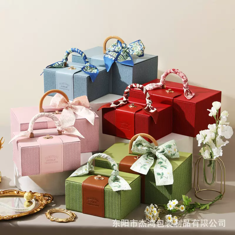 皮质轻奢手提化妆箱高级感伴郎伴娘伴手礼盒生日礼盒婚庆回礼空盒