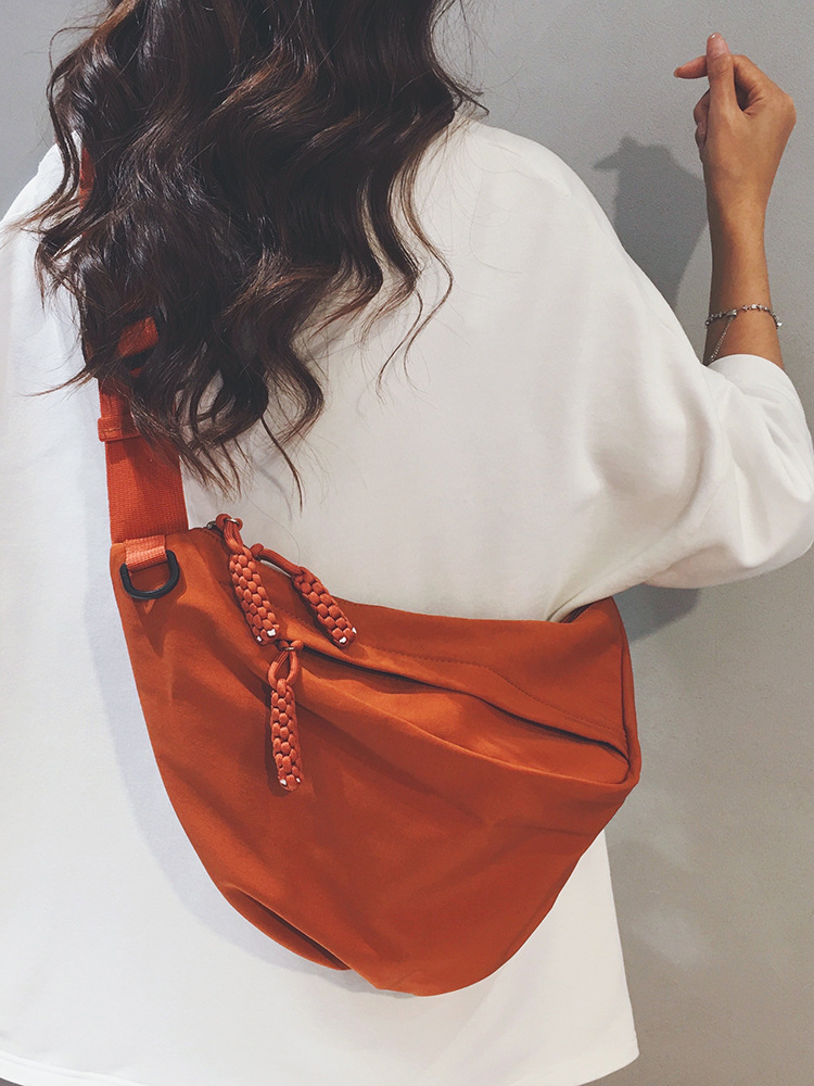 Capacious shoulder bag