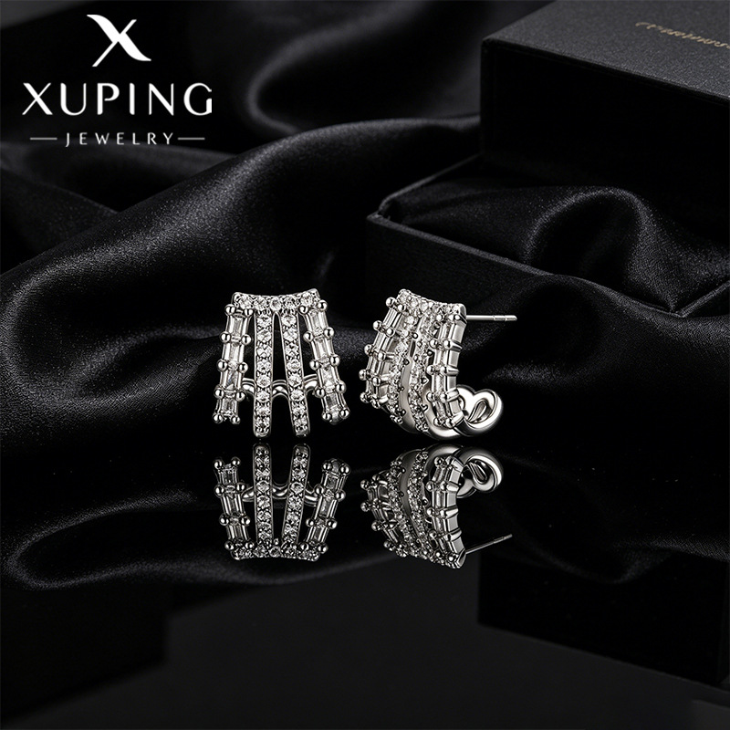 Pendientes de Aleación de Cobre con Baño Electrolítico Blanco de Xuping Jewelry, Diseño Versátil de Lujo Ligero, Venta al por Mayor