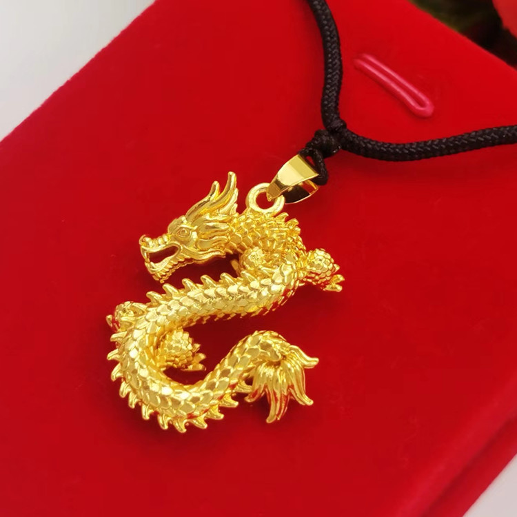 Latón popular chapado en oro auspicioso dragón colgante electrochapado joyería de oro de imitación estilo étnico dragón año auspicioso zodiaco colgante collar