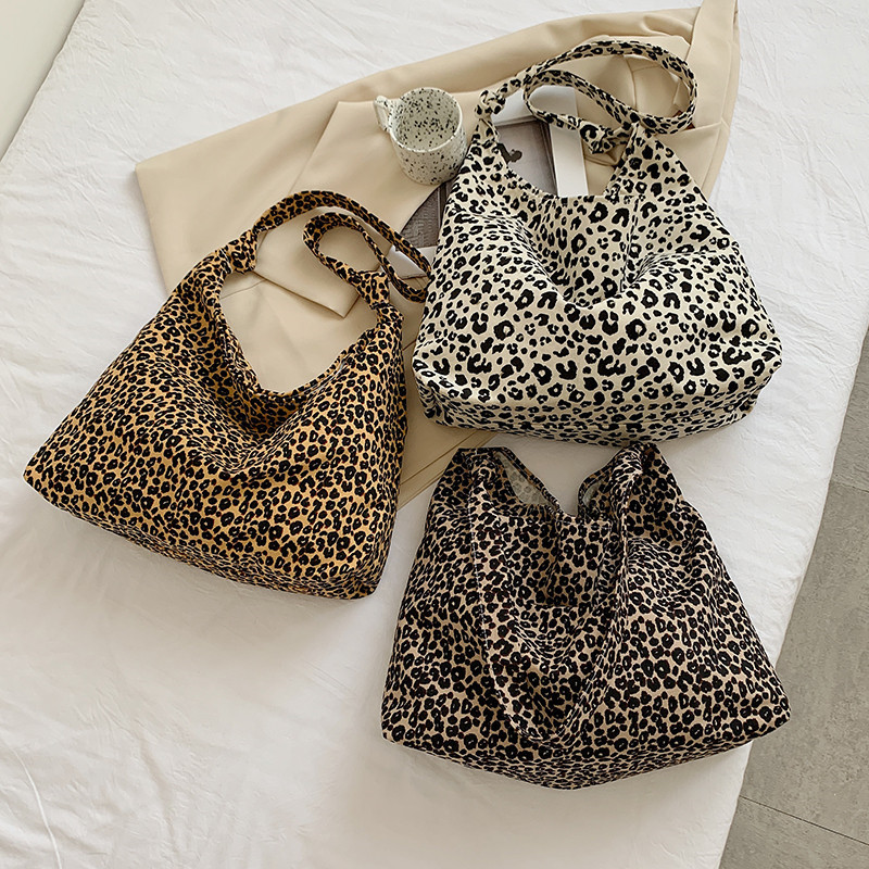 2024 new small leopard print shoulder shopping fashion canvas women's handbag stylish armpit bag_voghion.com