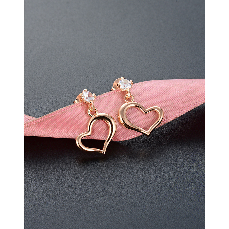 Pendientes encantadores para mujeres 925 Luz de plata esterlina nicho de lujo alto sentido 2024 nuevos pendientes de estilo pendientes elegantes pendientes de corazón de melocotón