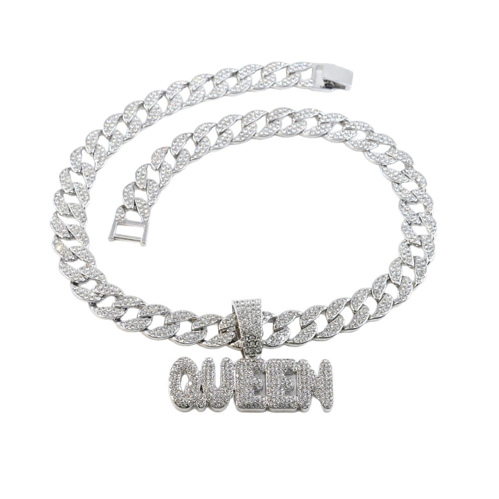 Aleación de diamantes letra reina colgante ins personalidad onda hip hop collar cubano colgante Yiwu Accesorios